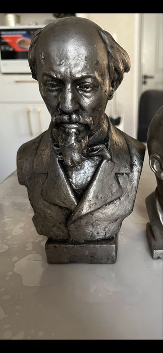 Статуэтки разные, кувшины