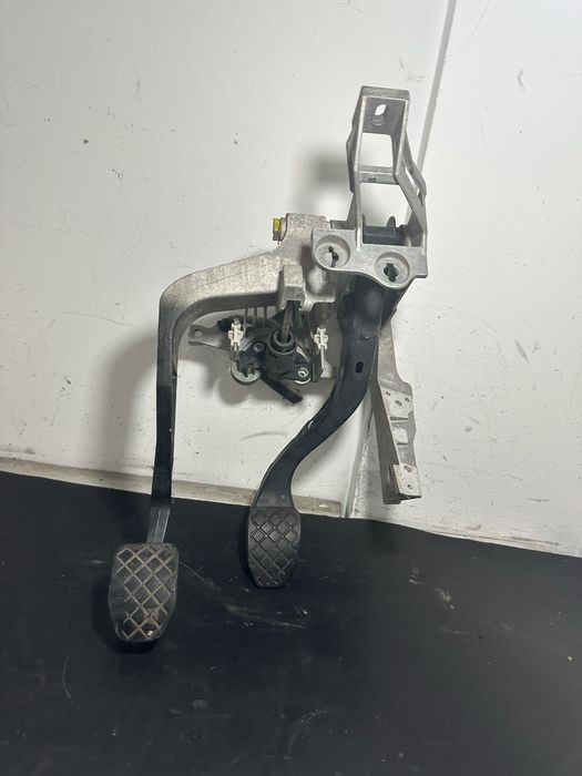 Pod pedalier Volkswagen Vw Passat B5.5 1.9 TDI AVF AWX 2.0 BGW