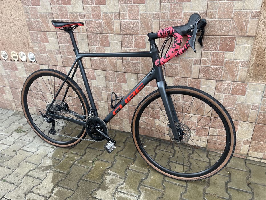 Bicicleta cursiera cyclocross gravel"Cube"frane hidraulice GRX
