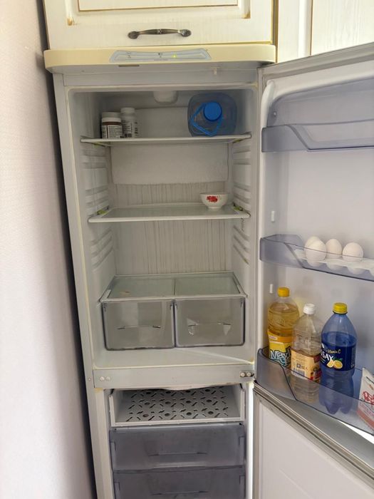 Продам холодильник