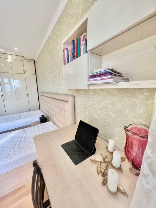 Аренда Oybek Куча Госпиталка 6комната 250кв Акуратний Одамларга берила