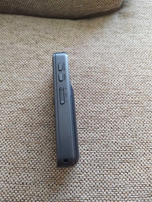 Reportofon Philips Voice Tracer cu baterii AAA Functional