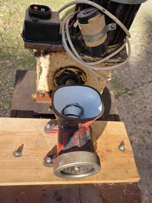 Месомелачка с редуктор