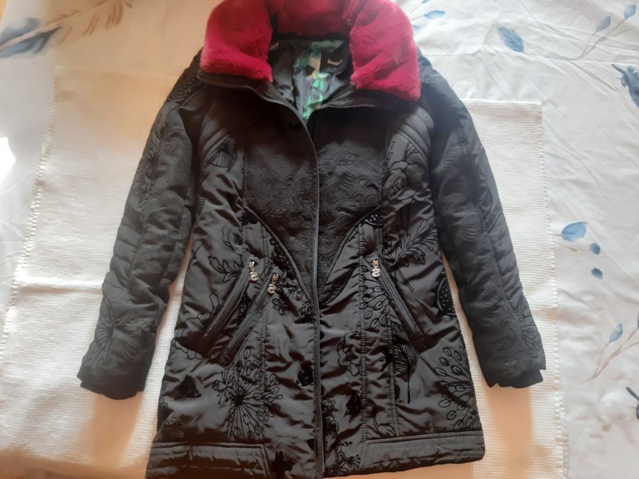 Ново яке Desigual