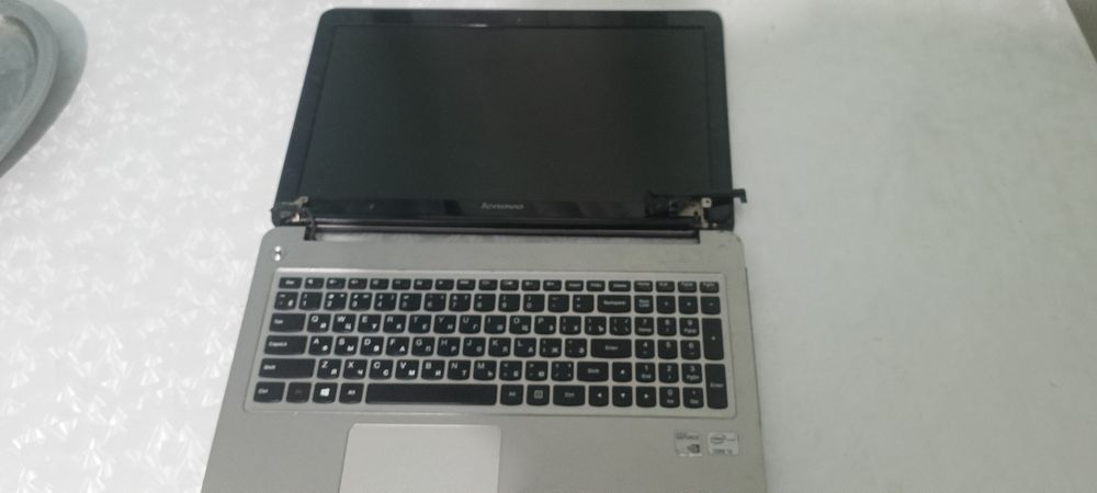 Ноутбук робочий , істеп тұр