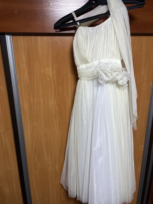 Платье праздничное