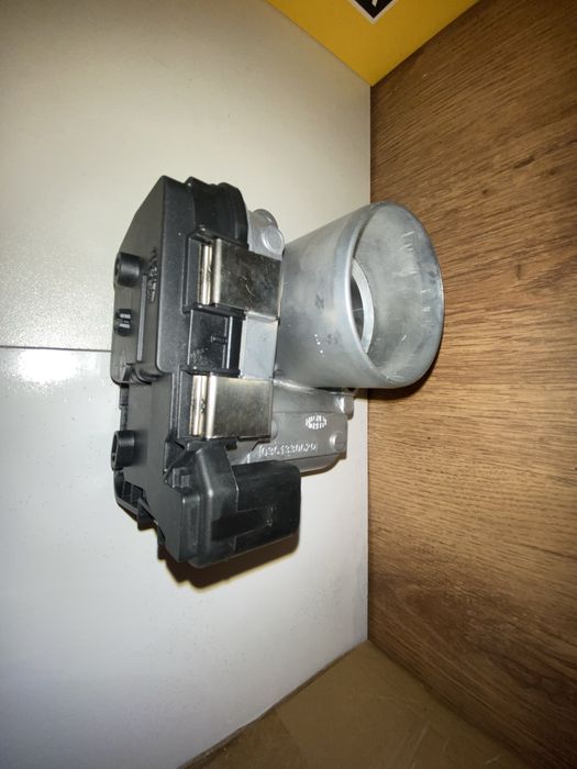 Дроссельная заслонка