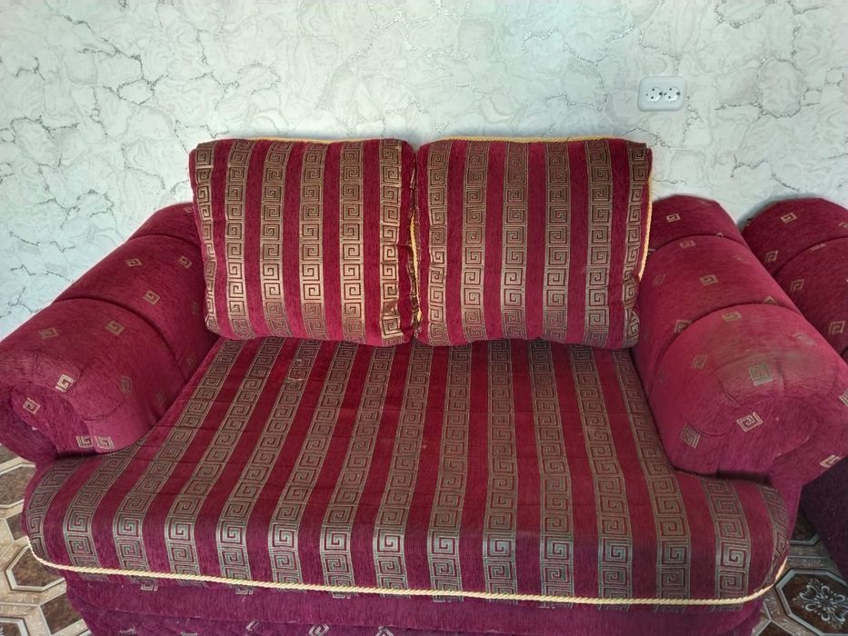 Продаю кресло и диван