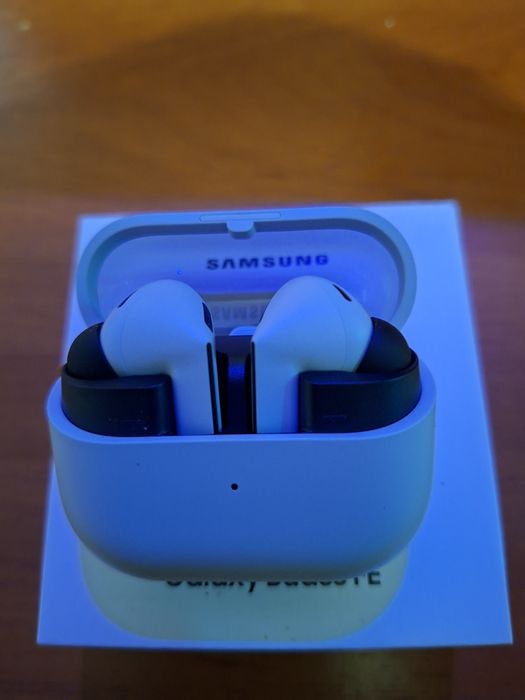 Продам Galaxy Buds3 FE