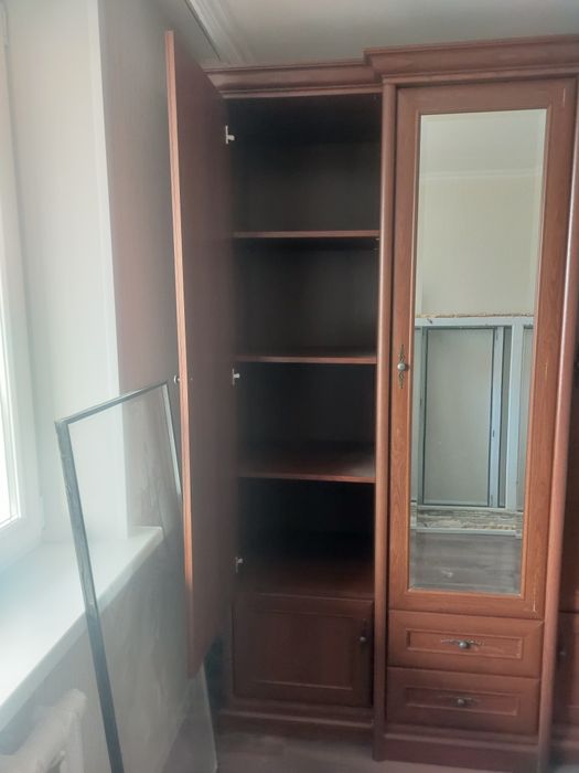 Продам спальный гарнитур