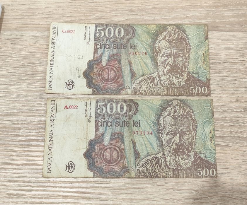 de vânzare , diverse bancnote.