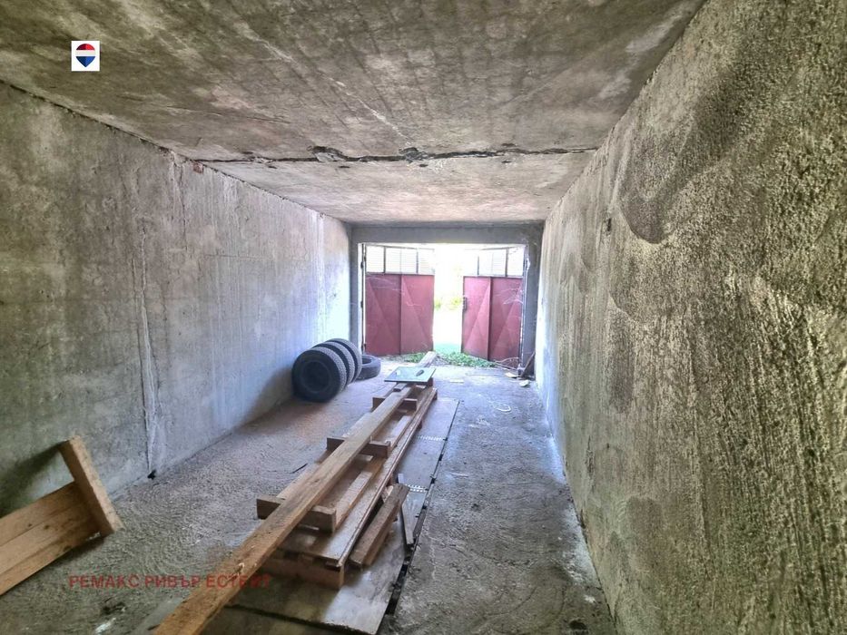 Продава се Гараж / Паркомясто в Русе, Здравец Изток - 18 кв.м за 1050 €/кв.м - Снимка #8