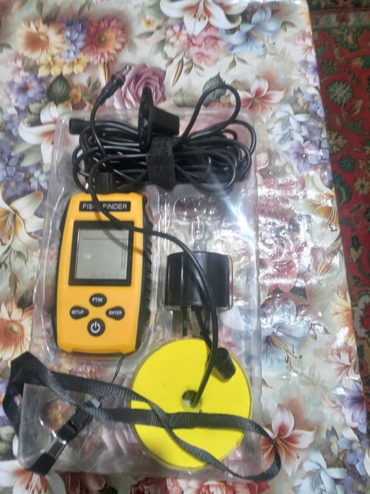 Продаю эхолот  Garmin echo 150