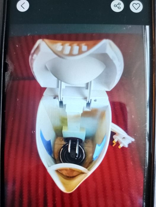 Fierbător electric în perfectă stare de funcționare