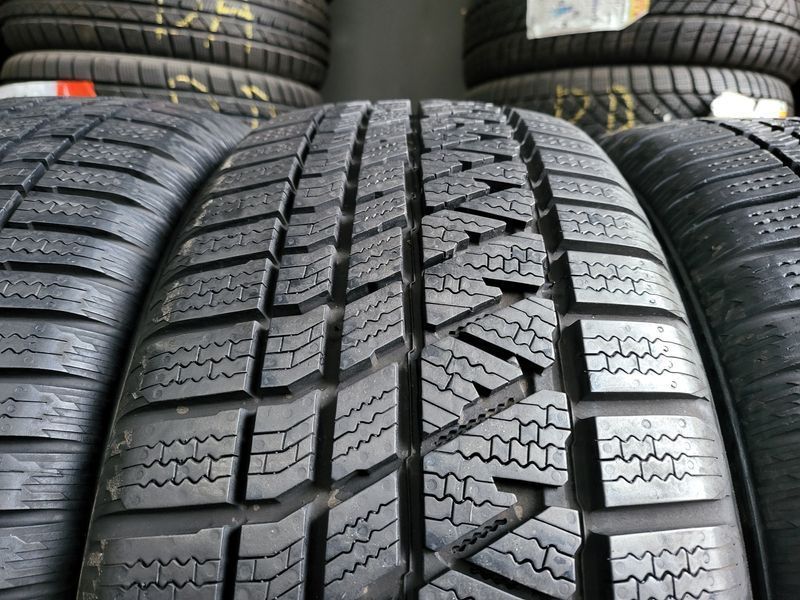 225/50/18 KUMHO 4бр