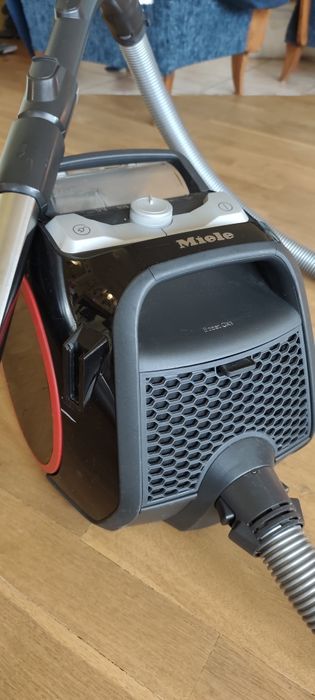 Прахосмукачка Miele + HEPA AirClean филтър