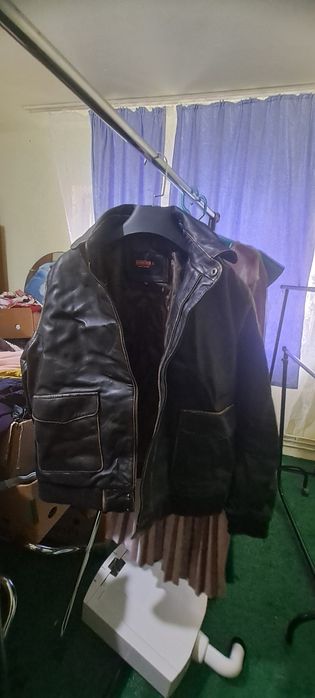 Geaca din piele noua
