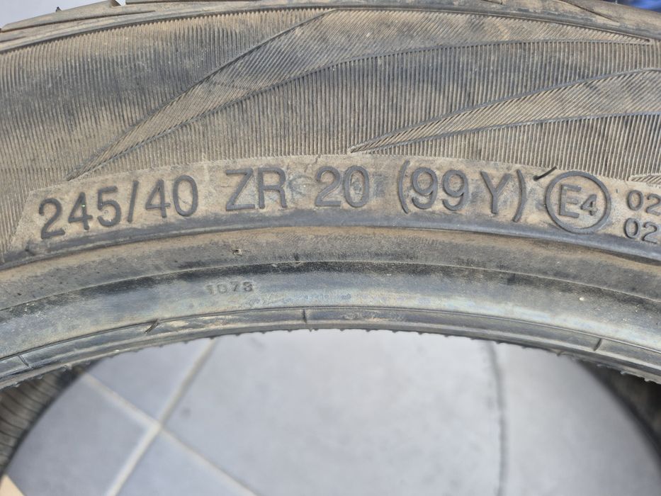 245 40 20 Anvelope de vară Vredestein Noi