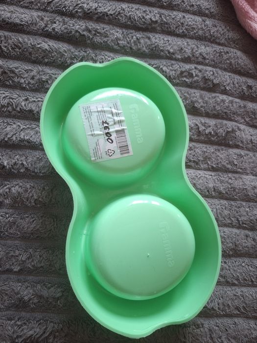 Продам миску для кота новая
