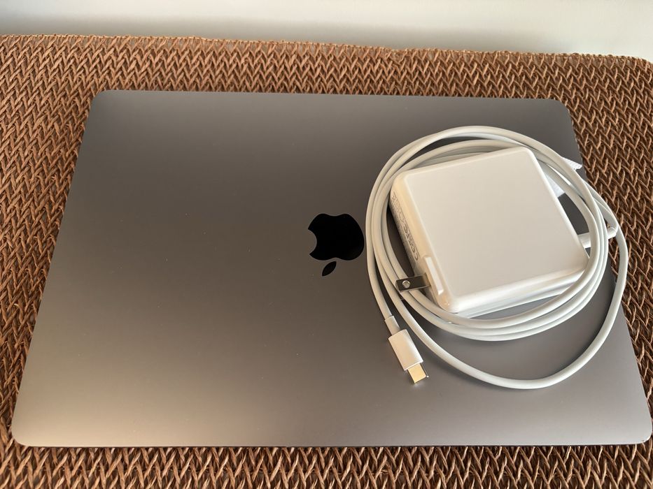 MacBook Pro 2019 Топовая комплектация Core i7 | 16GB ОЗУ | 512 SSD