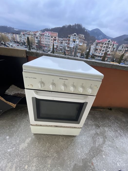 Aragaz electrolux intuition