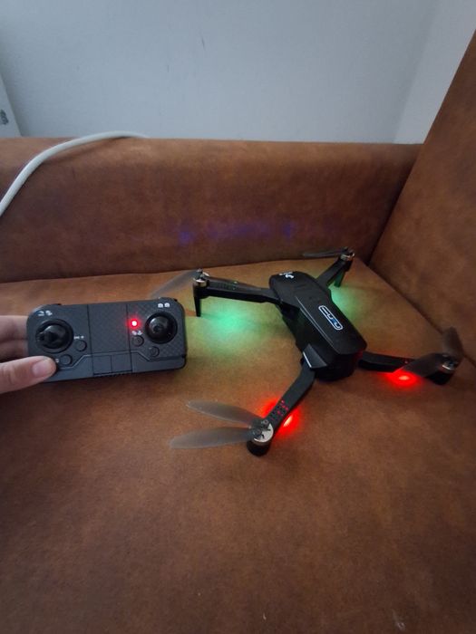 Дрон с HD камера – сгъваем, лесен за управление