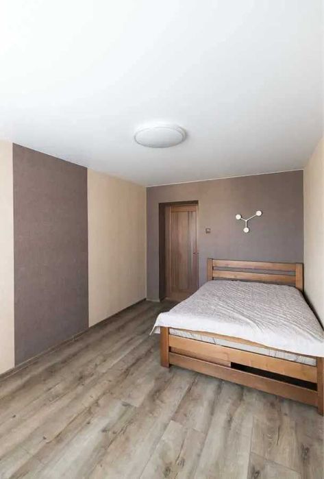 Дава се под наем Двустаен апартамент в София, Зона Б-18 - 65 кв.м за 433.5 € - Снимка #2