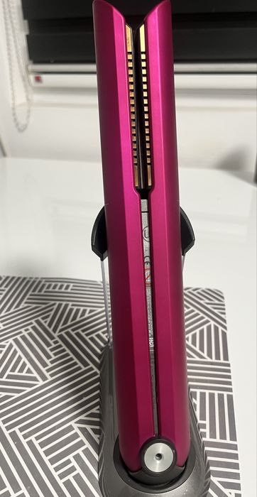 Dyson преса за коса