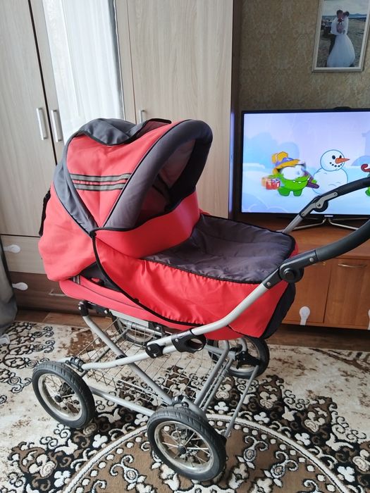 Детская коляска для девочки и для мальчика