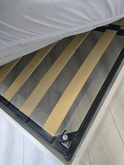 Срочно продам кровать .