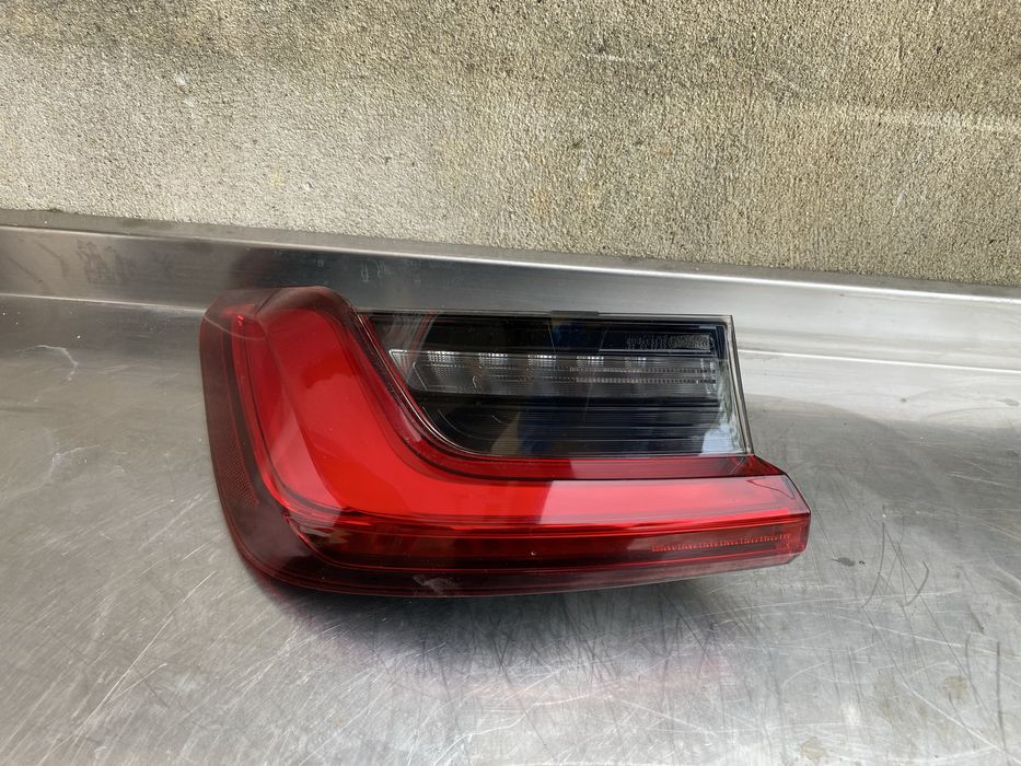 Stop stanga led pe aripa Bmw Seria 3 G20 cu mic defect