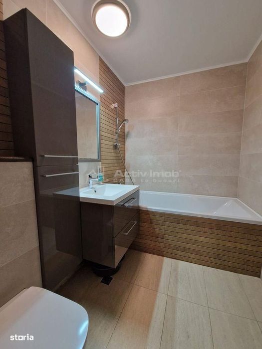 2 cam Drumul Sarii-  Liceul Ion Barbu, str. Nabucului, parcare