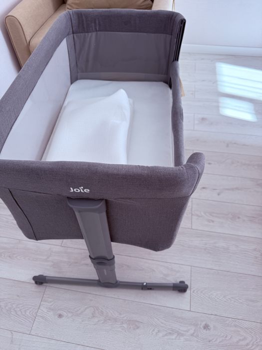 Детская кроватка Joie