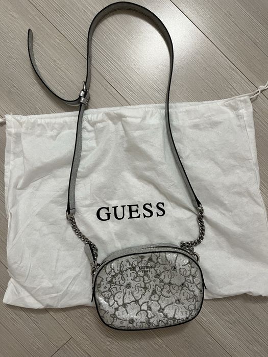 Geanta Guess crossbody