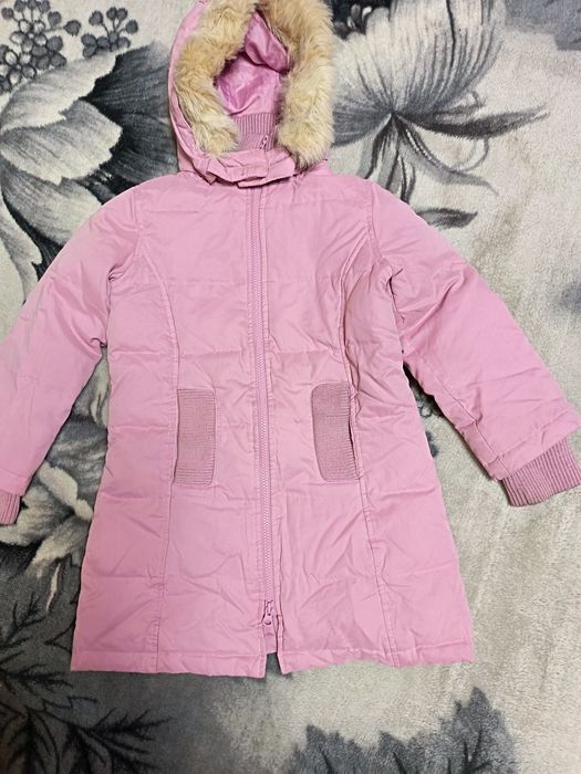 Куртка на девочку на 7-8 лет