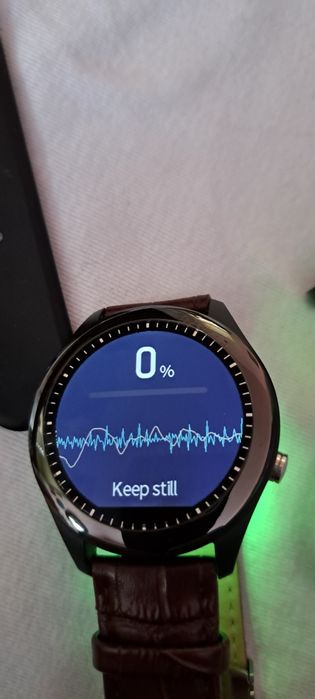 Vând smartwatch Asus Vivo Watch S P,super ofertă.