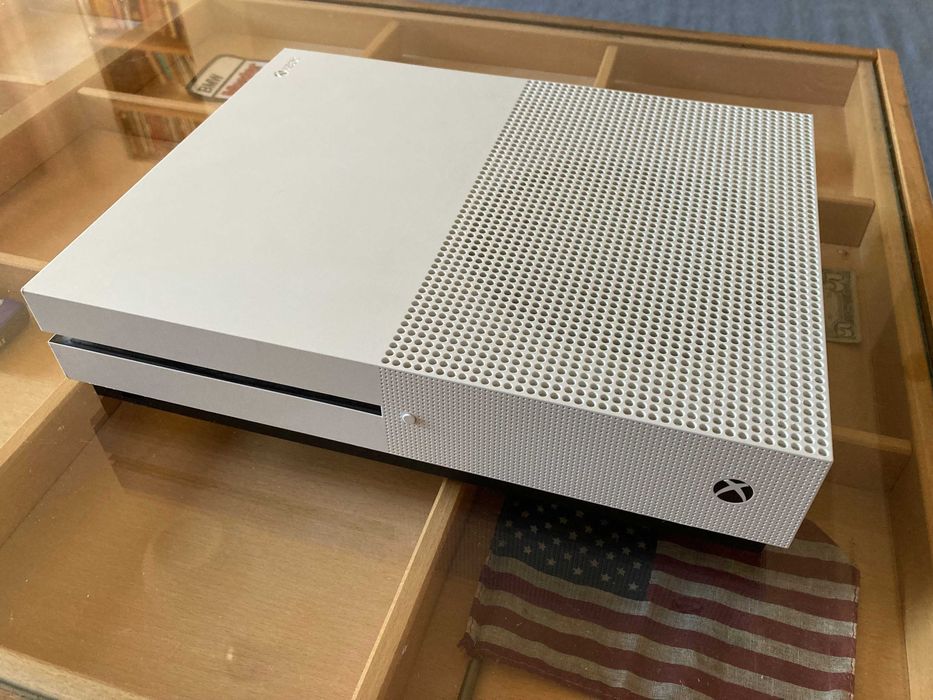 Xbox One S cu controller