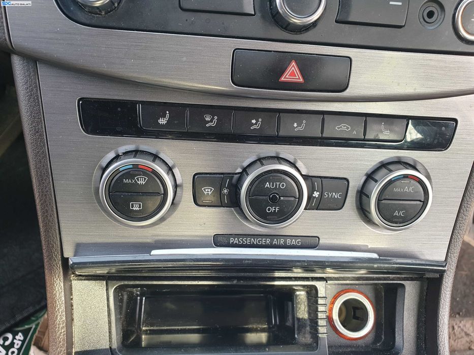 Panou Dublu Climatronic Comanda AC Aer Conditionat Clima Volkswagen Passat B7 2010 - 2015 (Incazlire in Scaun Scaune) [K9679]