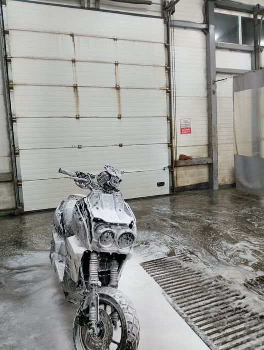 На ходу сел поехал