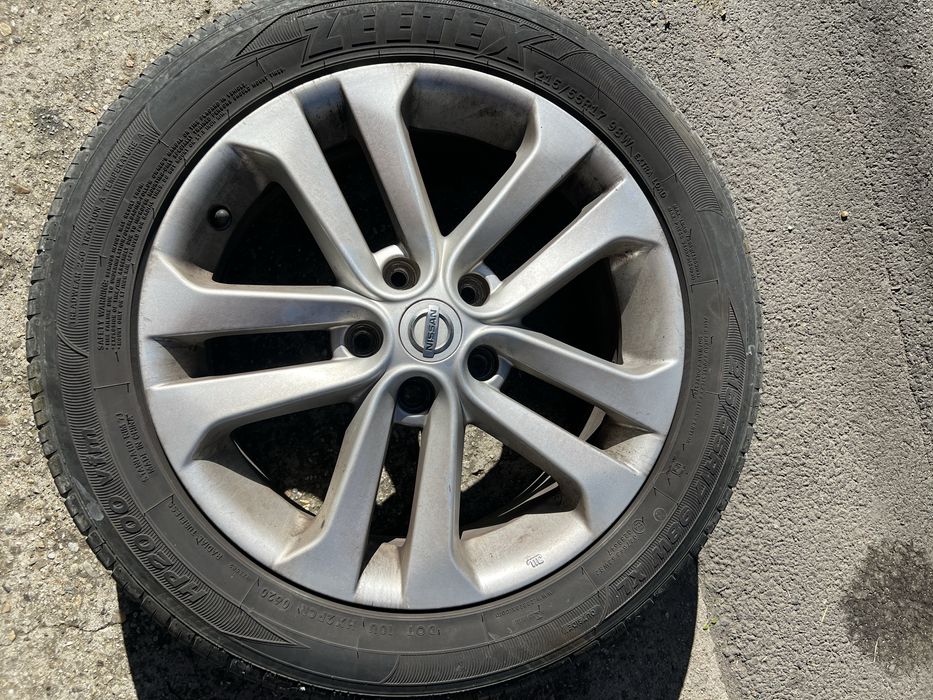 Roti Nissan 215/55/R17