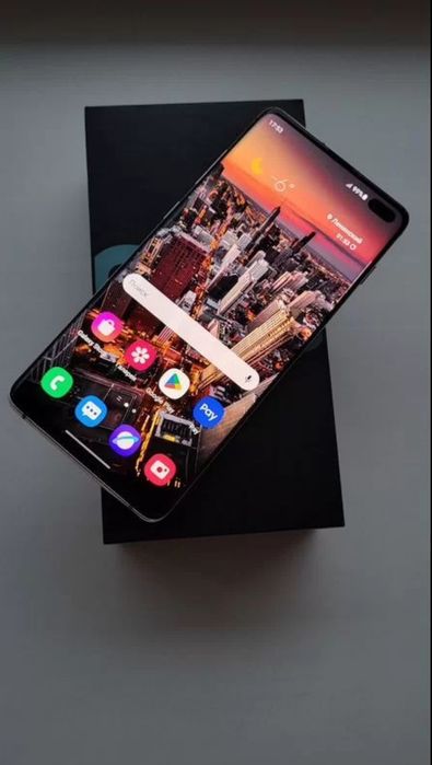 Samsung galaxy s10+ 12/1TB