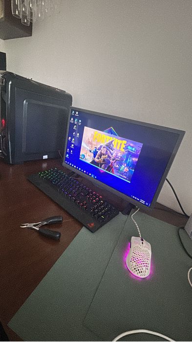 Pc gaming ful set (negociabil)(scimb)
