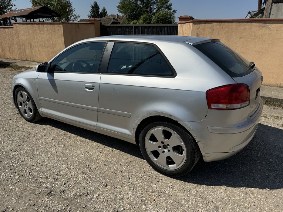 Продавам ауди а3 8п на части само