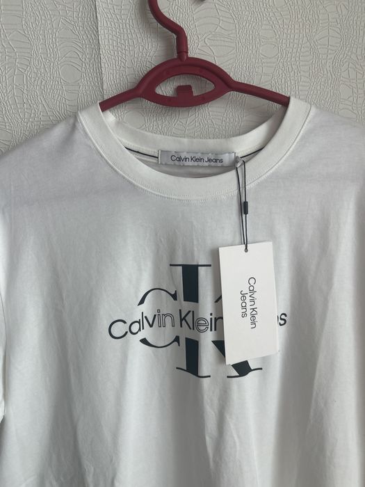 Calvin Klein футболка