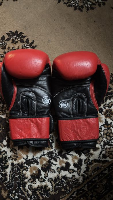 перчатки боксерские Velo 12 размера