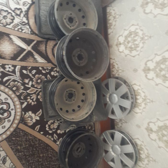 15 diska kalpaklari bilan qóshib sotiladi udari yoq  tekshirib olasiz