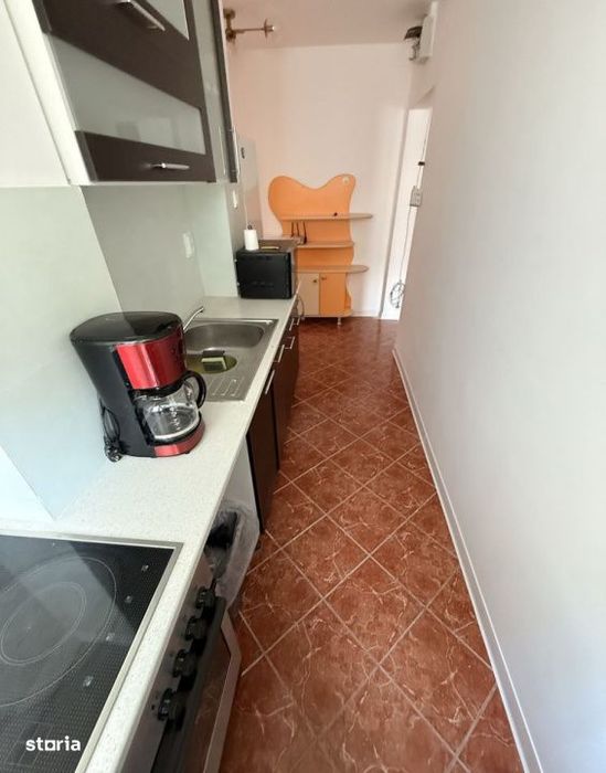 Apartament 3 camere renovat Petru Dobra balcon etaj 3 - de inchiriat