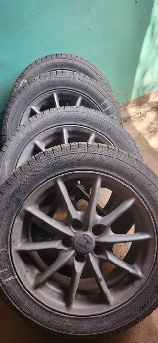 Продам шины зимние