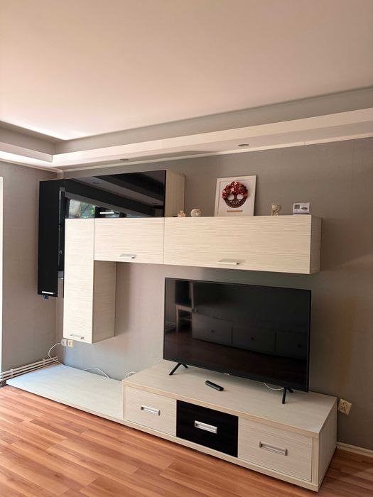 Persoană fizică vând apartament 2 camere semidecomandat