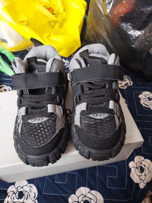 Продам обувь на мальчика.